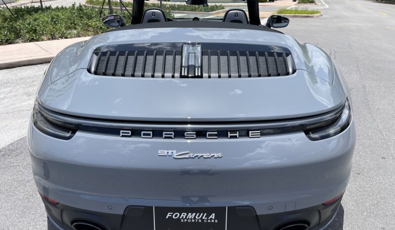 Porsche 911 Carrera Cabriolet 2023 full