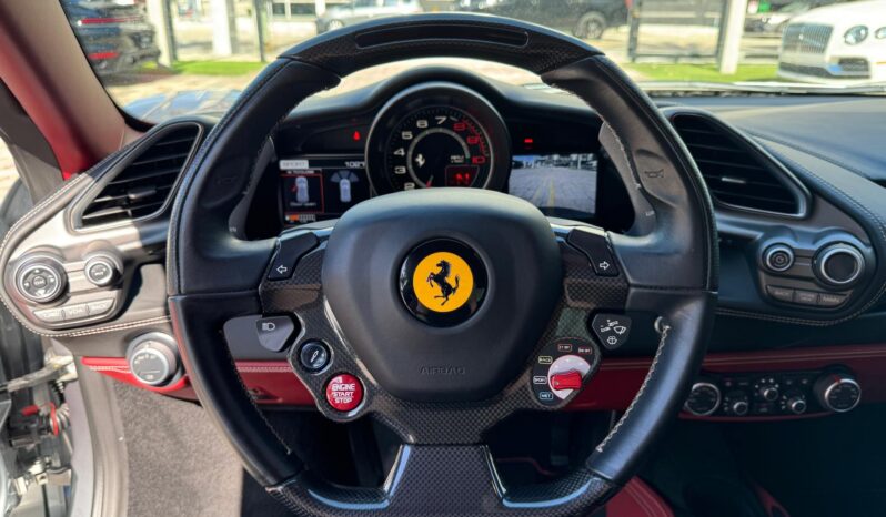 2016 Ferrari 488 GTB full