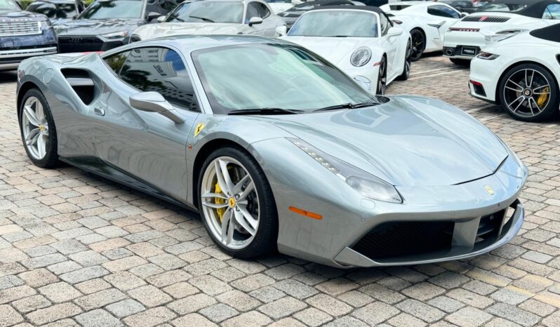 2016 Ferrari 488 GTB full