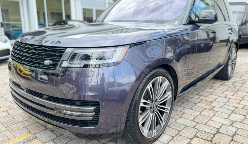 2023 Land Rover Range Rover SE full