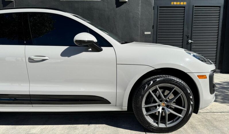 2024 Porsche Macan full