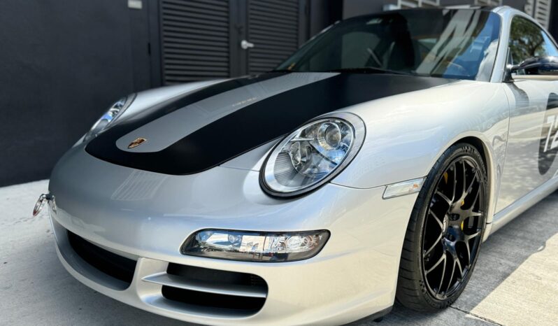 2005 Porsche 911 Carrera full