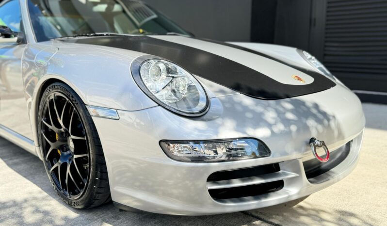 2005 Porsche 911 Carrera full