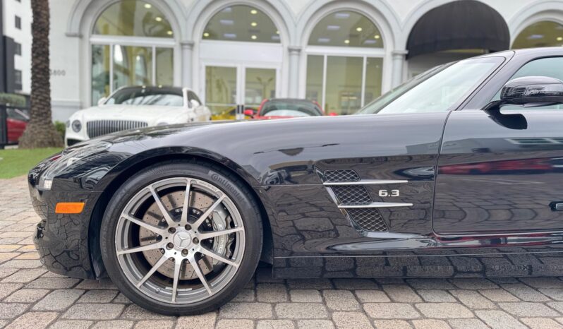 2011 Mercedes-Benz SLS AMG full