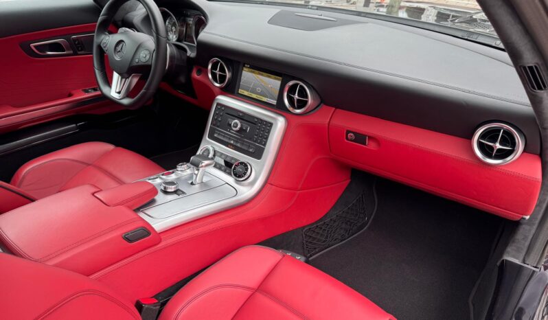 2011 Mercedes-Benz SLS AMG full