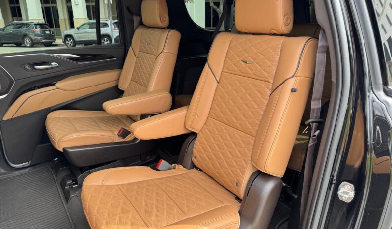 2022 Cadillac Escalade ESV Premium Luxury full