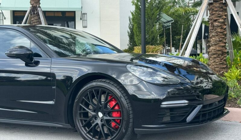 2017 Porsche Panamera Turbo full