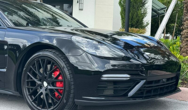 2017 Porsche Panamera Turbo full