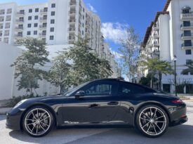 2019 Porsche 911 Carrera