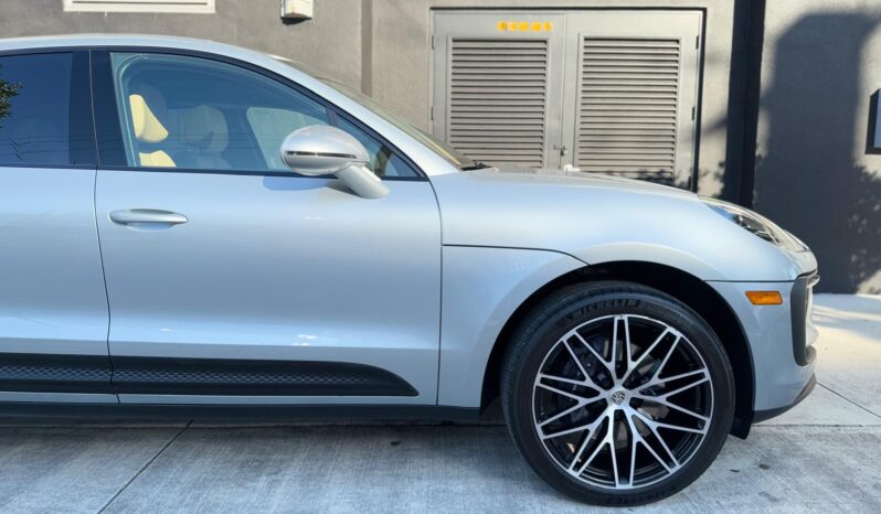 2022 Porsche Macan full