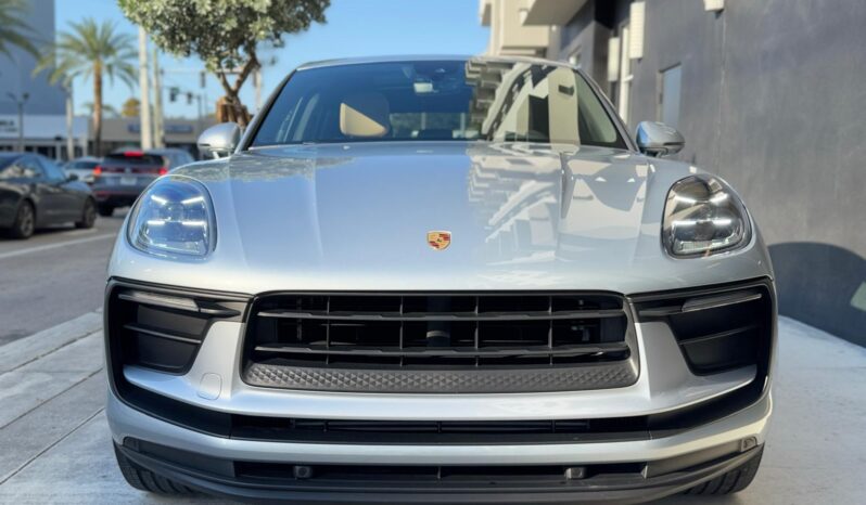 2022 Porsche Macan full