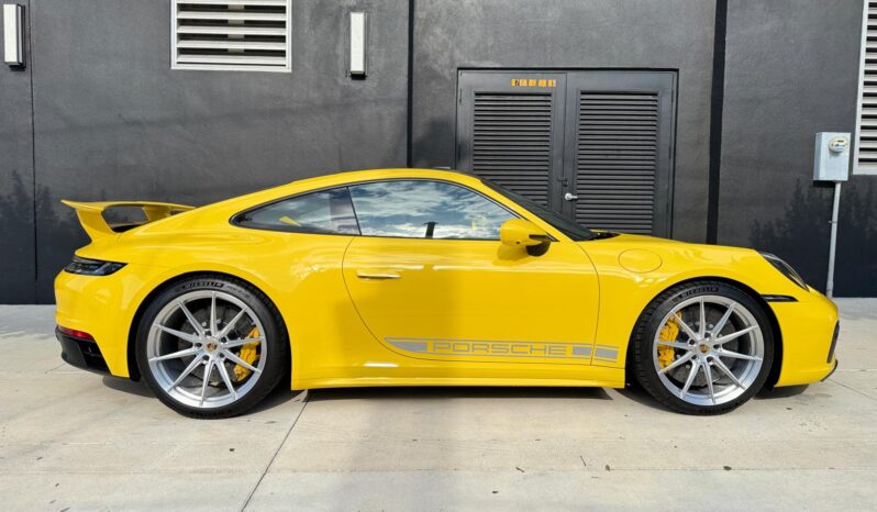 2022 Porsche 911 Carrera GTS full