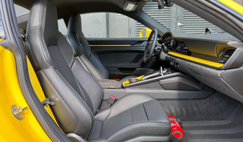 2022 Porsche 911 Carrera GTS full