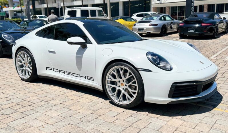 2022 Porsche 911 Carrera full