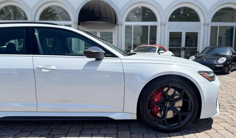 2024 Audi RS 6 Avant 4.0T quattro performance full