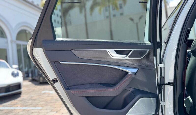 2024 Audi RS 6 Avant 4.0T quattro performance full