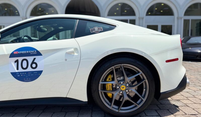 2015 Ferrari F12 Berlinetta full