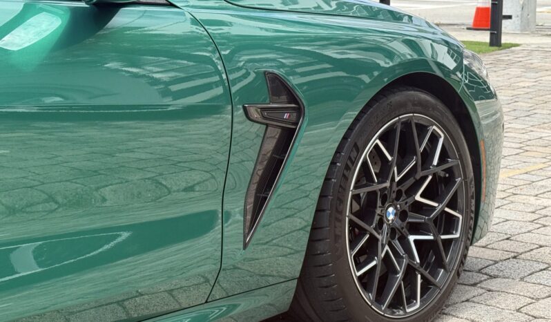 BMW M8 Competition full