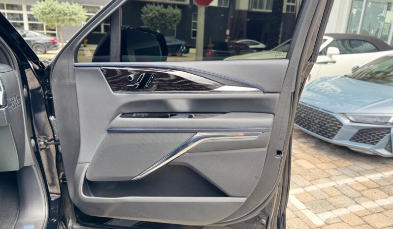 2025 Cadillac Escalade IQ Sport 1 full