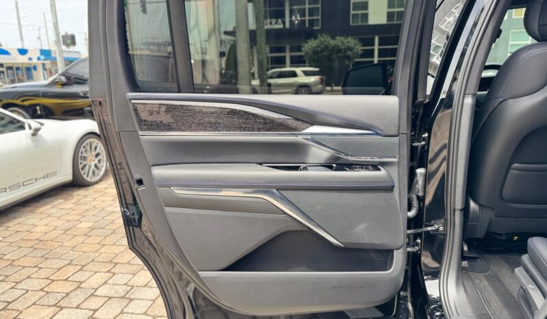 2025 Cadillac Escalade IQ Sport 1 full