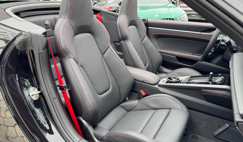 2024 Porsche 911 Carrera 4S Cabriolet full