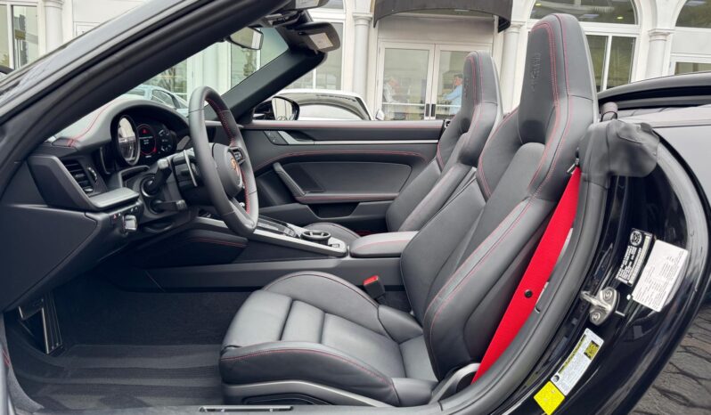 2024 Porsche 911 Carrera 4S Cabriolet full