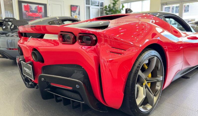 2022 Ferrari SF90 Stradale full