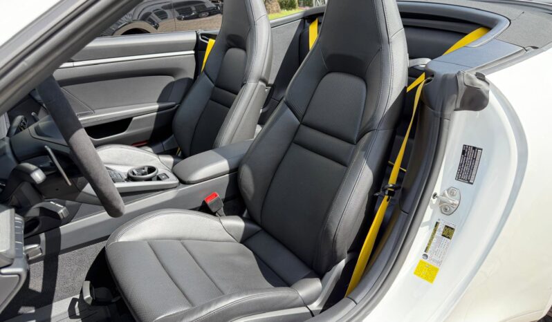 2023 Porsche 911 Carrera Cabriolet full