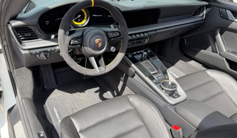 2023 Porsche 911 Carrera Cabriolet full