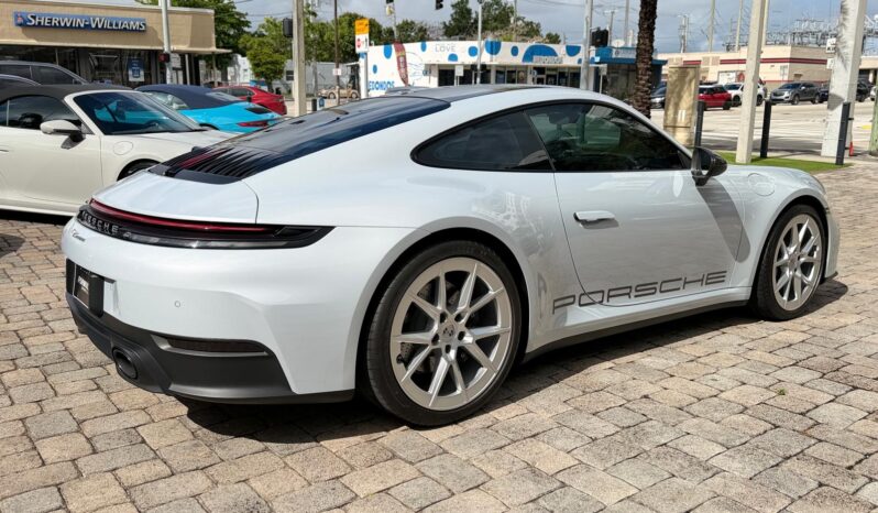 2025 Porsche 911 Carrera full