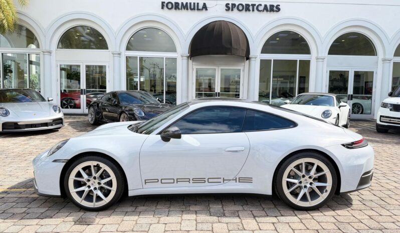 2025 Porsche 911 Carrera full