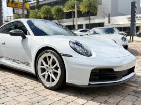 2025 Porsche 911 Carrera