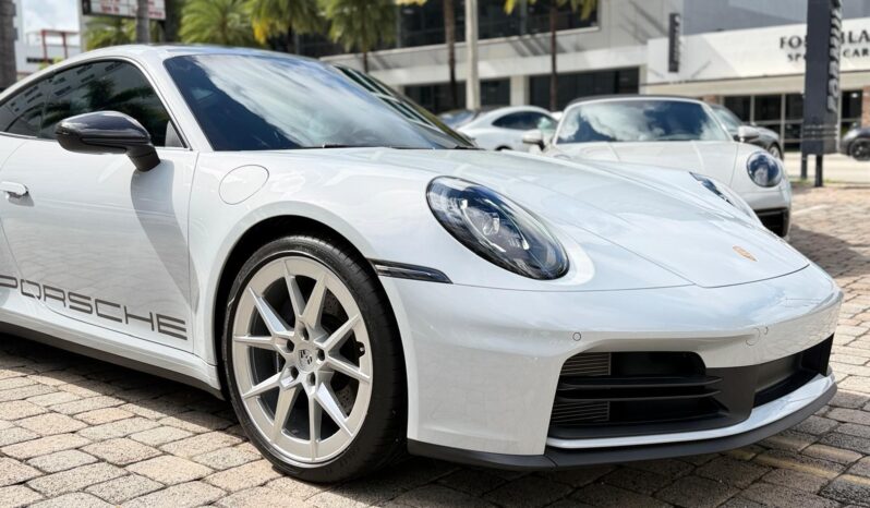 2025 Porsche 911 Carrera full
