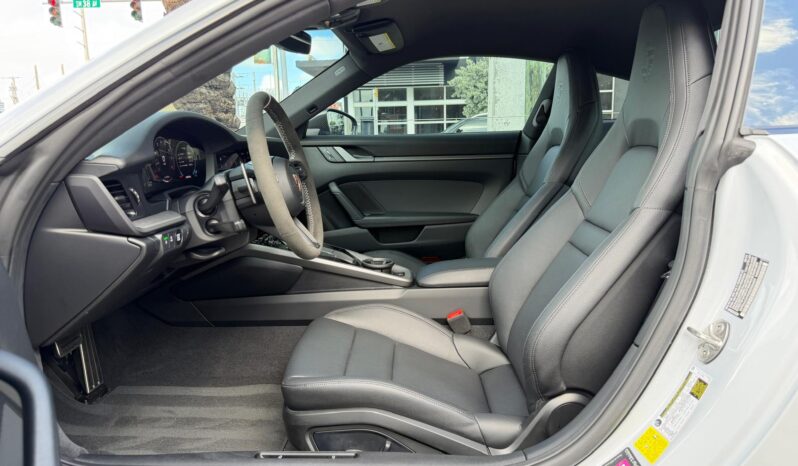 2025 Porsche 911 Carrera full