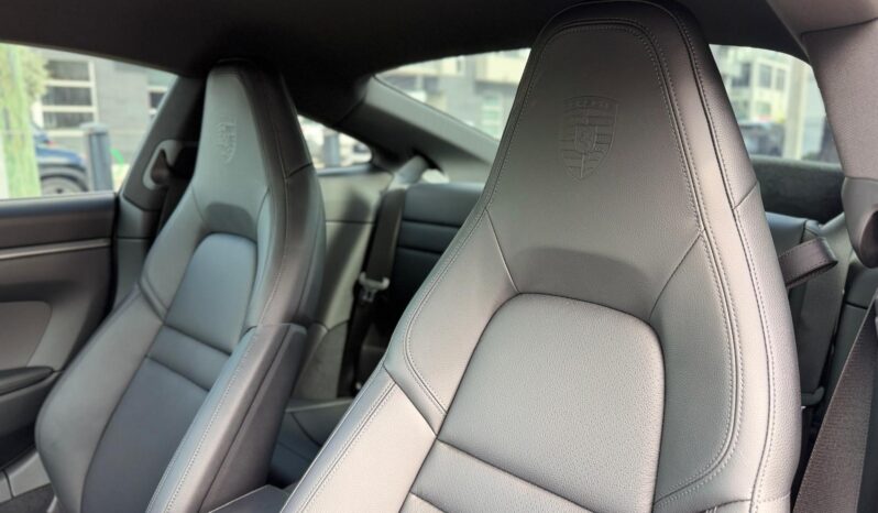 2025 Porsche 911 Carrera full