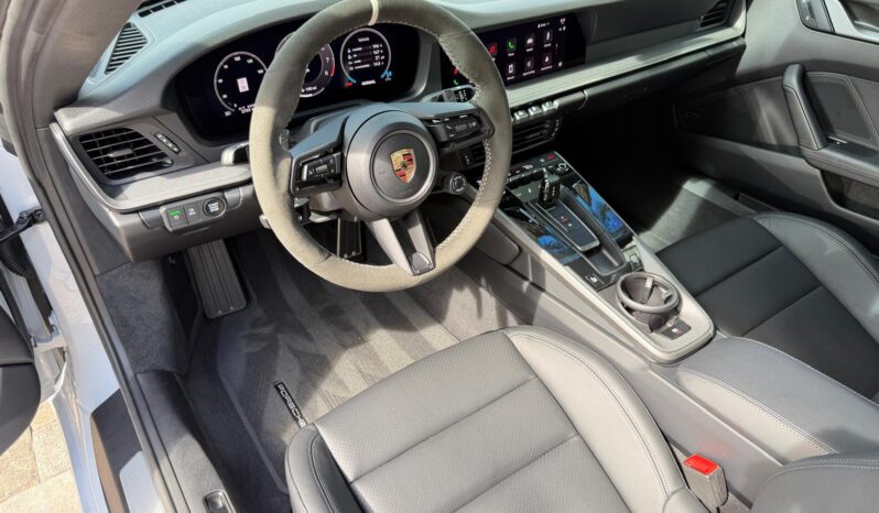 2025 Porsche 911 Carrera full
