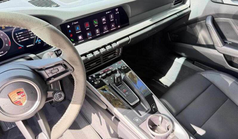 2025 Porsche 911 Carrera full