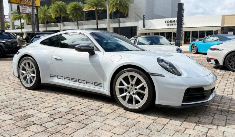 2025 Porsche 911 Carrera full