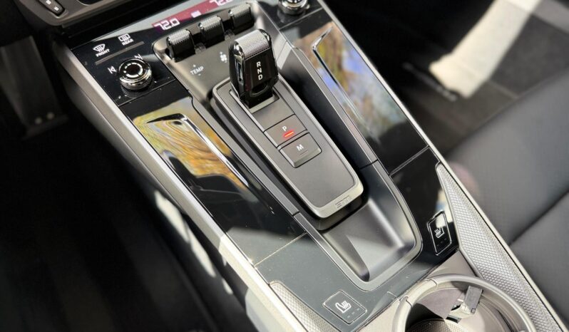 2025 Porsche 911 Carrera full