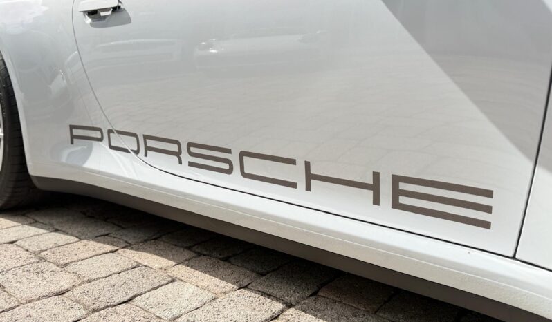 2025 Porsche 911 Carrera full