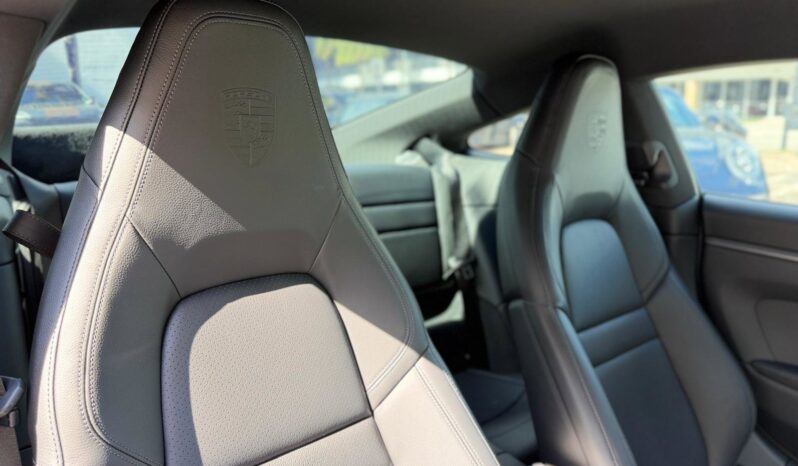 2025 Porsche 911 Carrera full