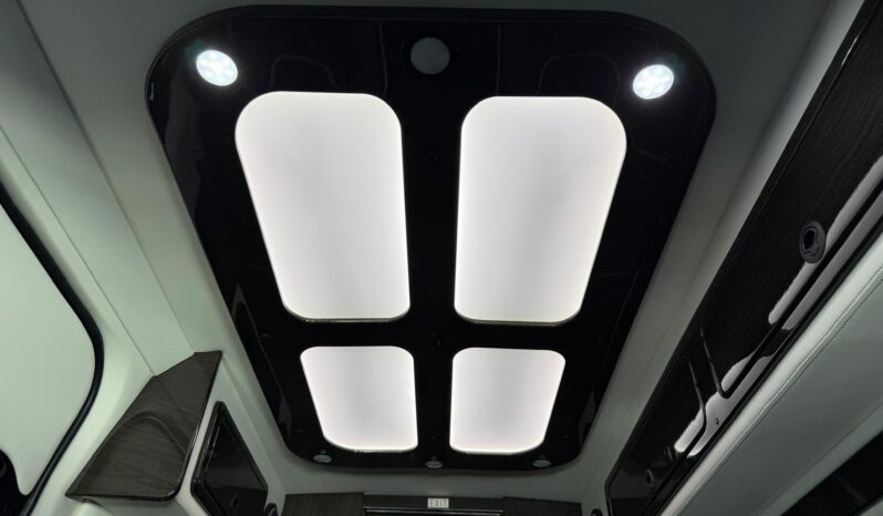 2020 Mercedes-Benz Sprinter Cargo Van 2500 V6 144″ full