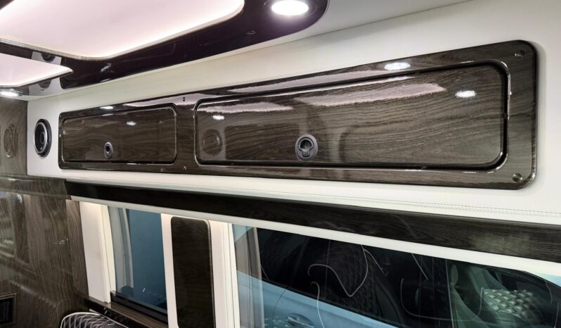 2020 Mercedes-Benz Sprinter Cargo Van 2500 V6 144″ full