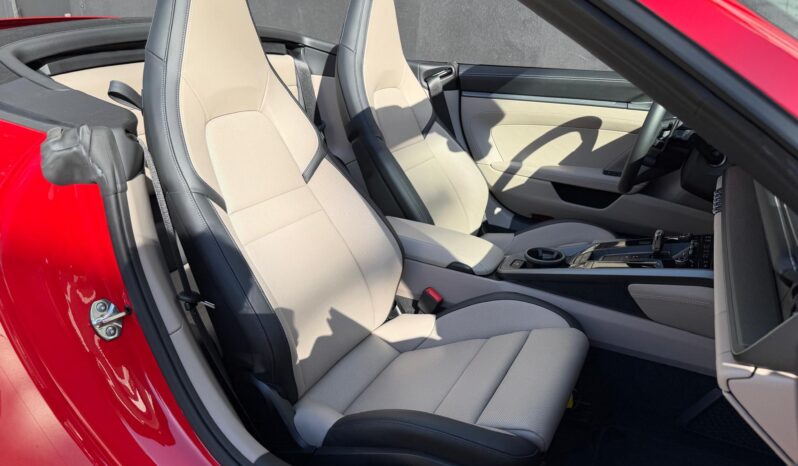 2025 Porsche 911 Carrera Cabriolet full