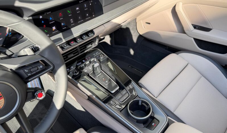 2025 Porsche 911 Carrera Cabriolet full