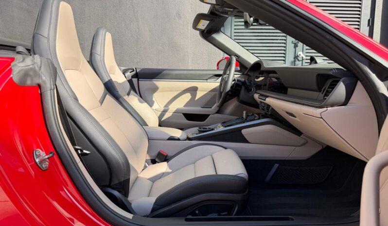 2025 Porsche 911 Carrera Cabriolet full