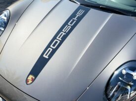 2021 Porsche 911 Carrera