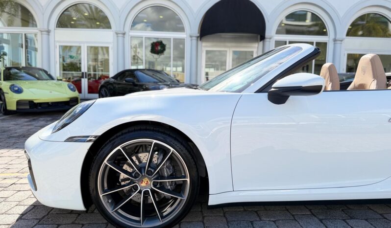 2024 Porsche 911 Carrera Cabriolet full
