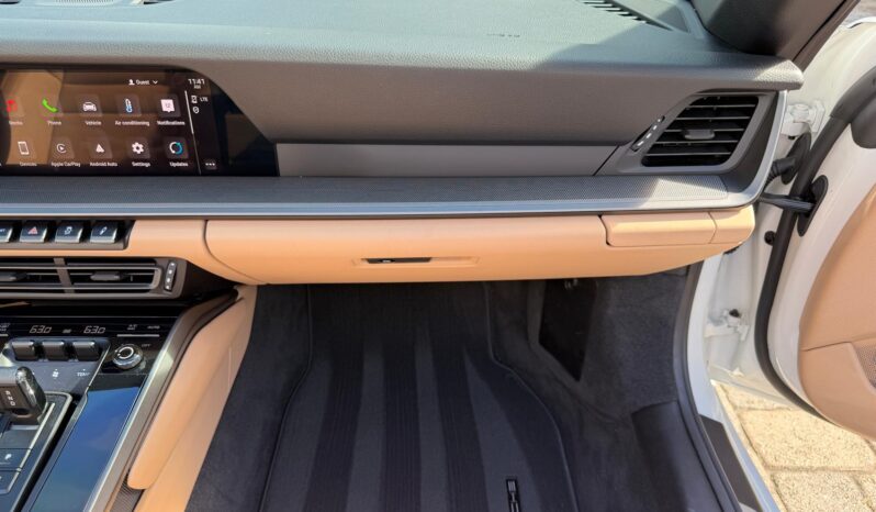 2024 Porsche 911 Carrera Cabriolet full