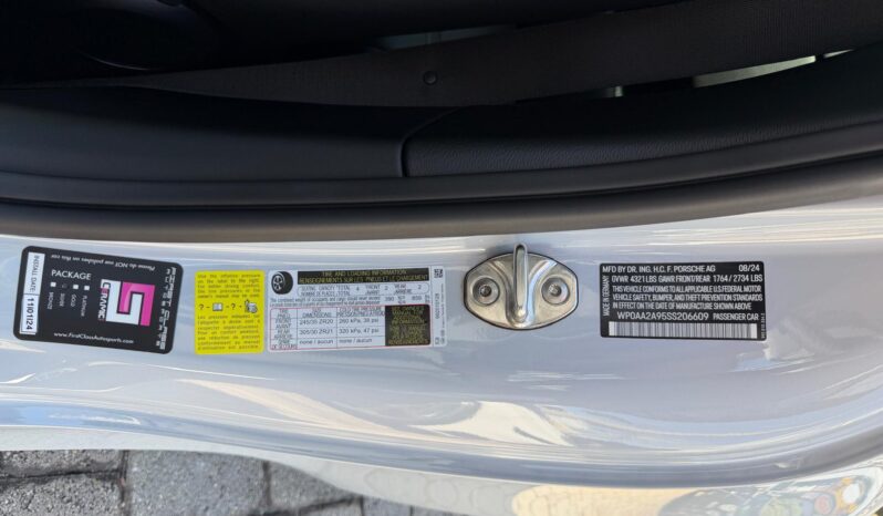 2025 Porsche 911 Carrera full